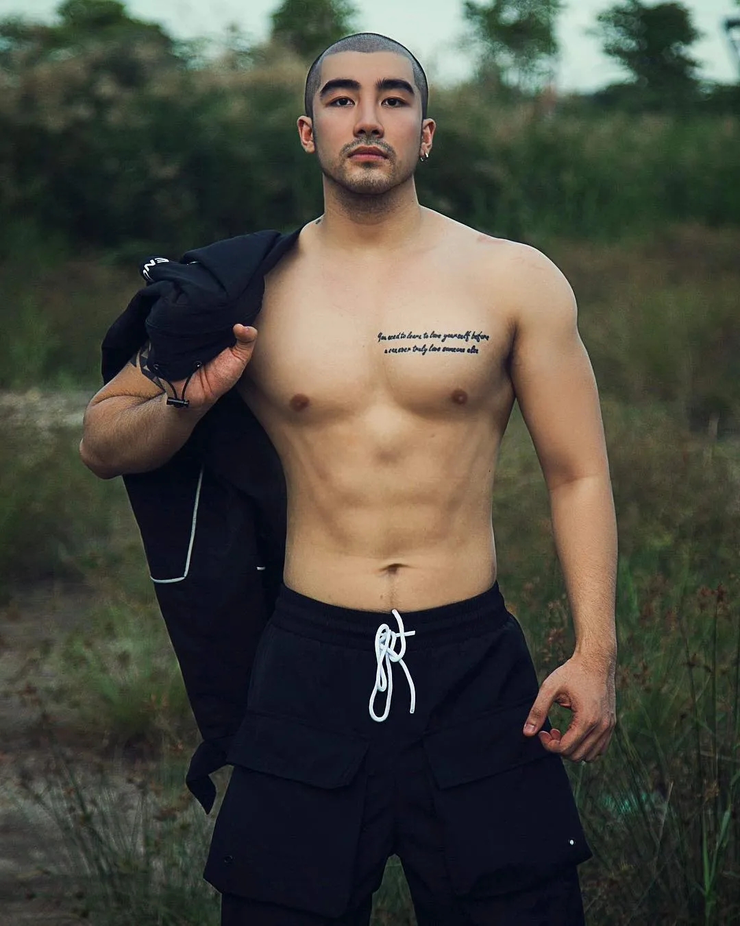 大瓜！Gay圈网红卖淫被抓！-51虹马