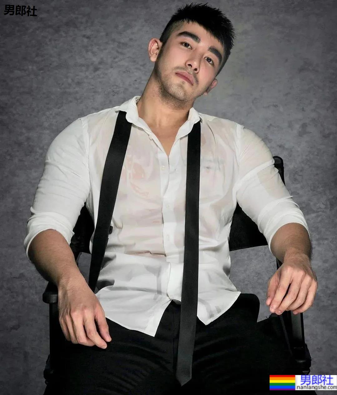 大瓜！Gay圈网红卖淫被抓！ - 51虹马