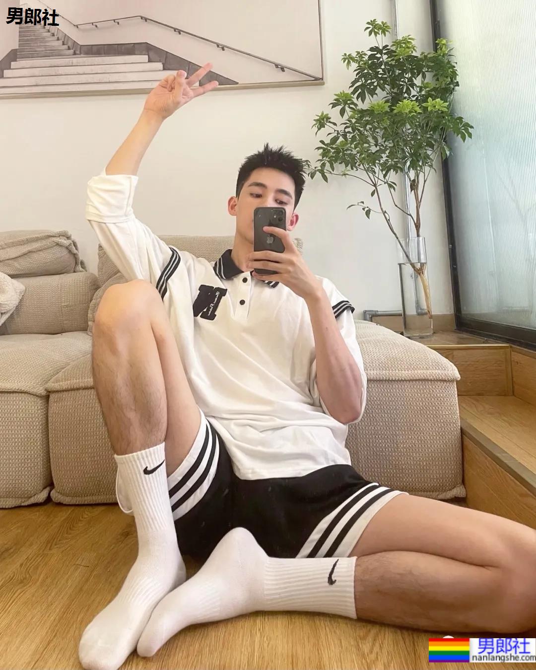 没有背心和短裤，算什么体育生的夏天！ - 51虹马