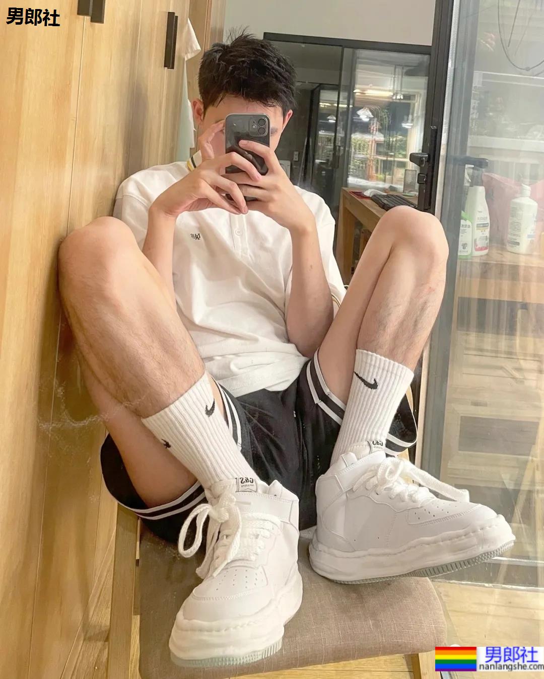 没有背心和短裤，算什么体育生的夏天！ - 51虹马