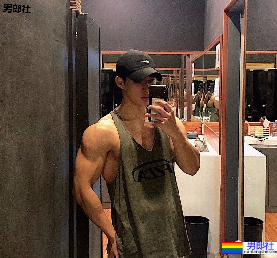 这么结实的韩国欧巴你爱吗？ - 51虹马