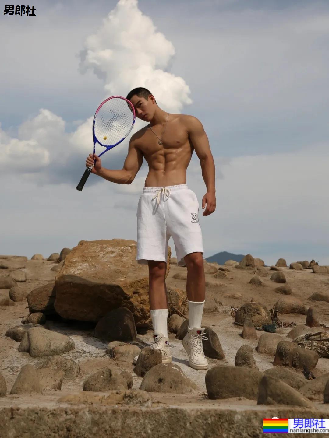 18岁寸头体育生遇上摄影师,长腿腹肌好身材藏不住啦! - 51虹马 18岁寸头体育生遇上摄影师,长腿腹肌好身材藏不住啦! - 51虹马