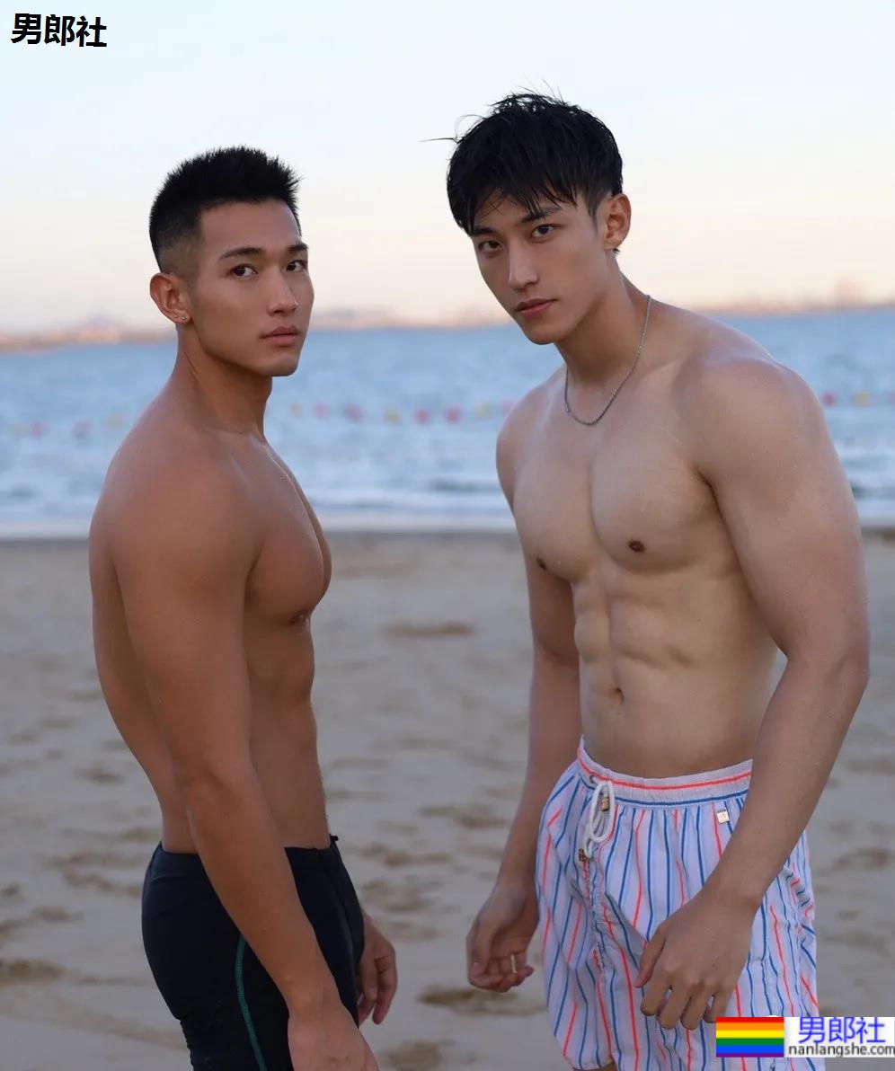 鸿星尔克的男模火了!高颜值大长腿未免也太帅! - 51虹马 鸿星尔克的男模火了!高颜值大长腿未免也太帅! - 51虹马