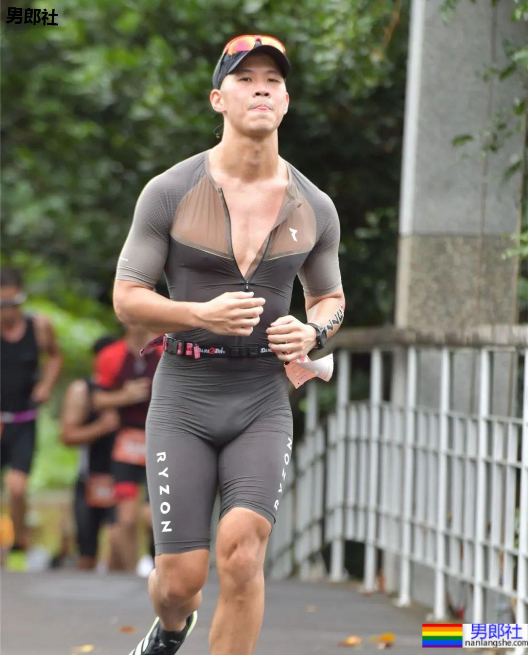 穿紧身衣比赛的铁人三项运动员有多好看？看了才知道 - 51虹马