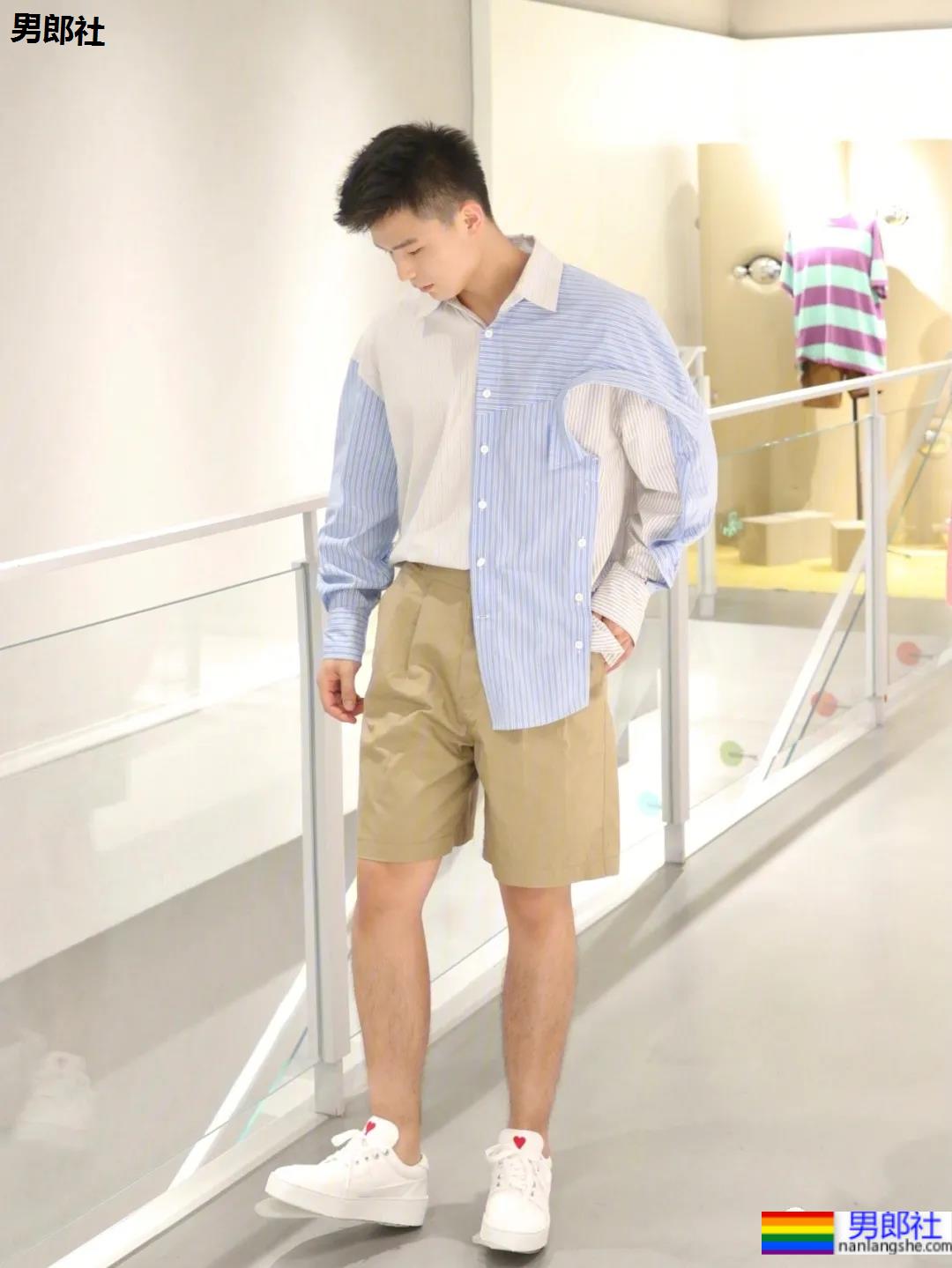 发现一枚白嫩干净的腹肌网红博主，99%网友的沦陷了！ - 51虹马