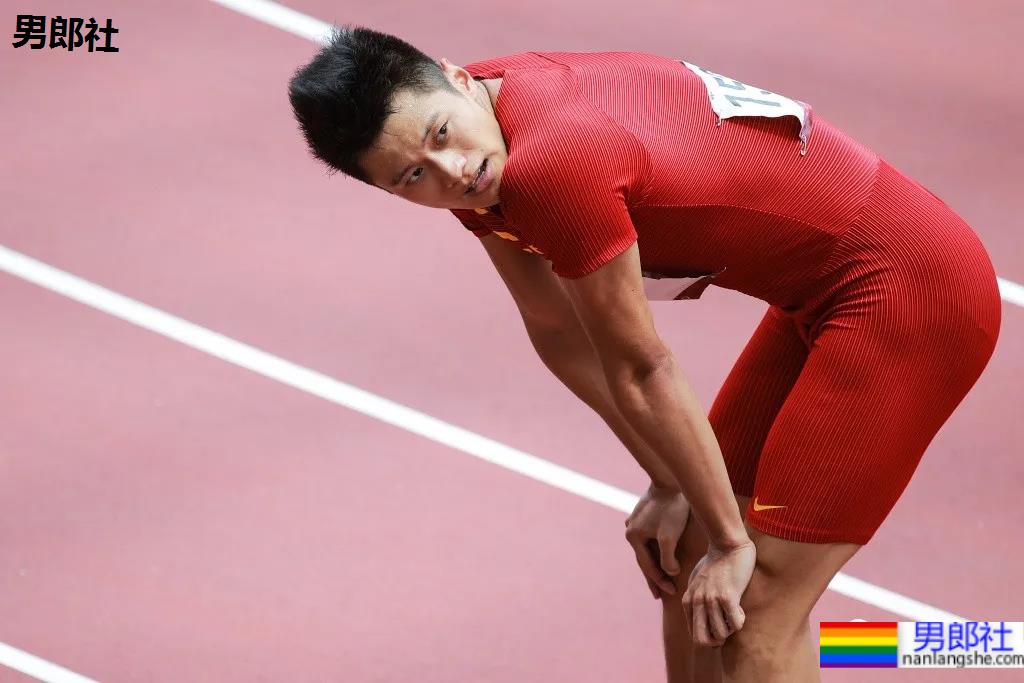 谢震业的腹肌，苏炳添的翘臀，梁劲生的长腿，田径队老公们的写真yyds! - 51虹马