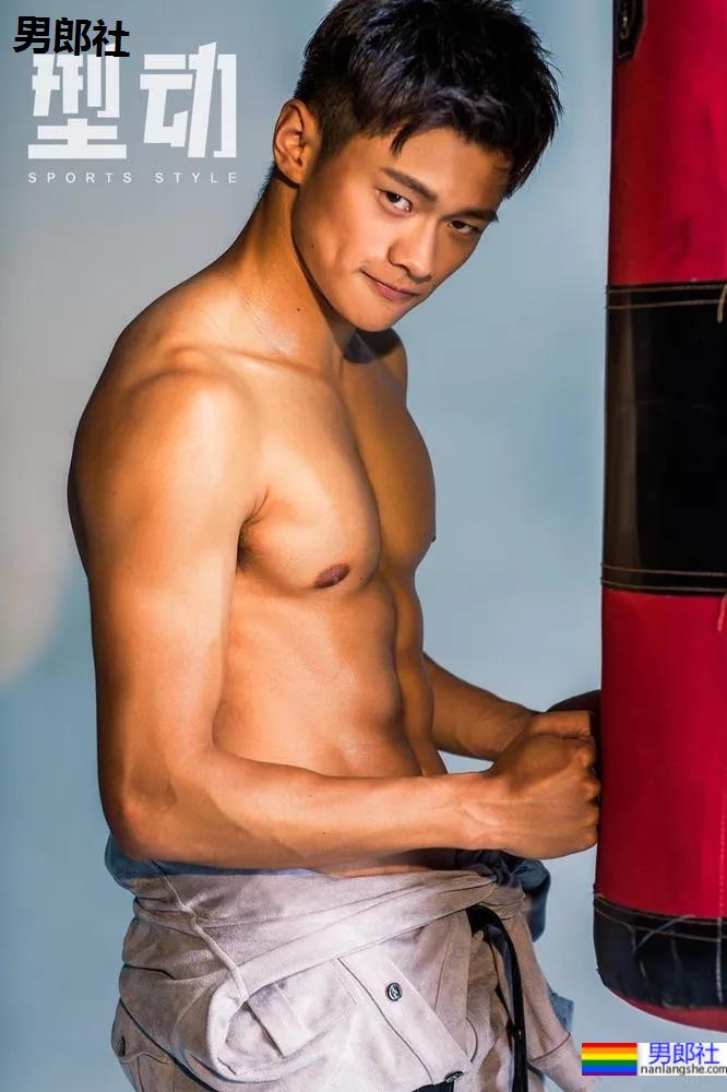 谢震业的腹肌，苏炳添的翘臀，梁劲生的长腿，田径队老公们的写真yyds! - 51虹马