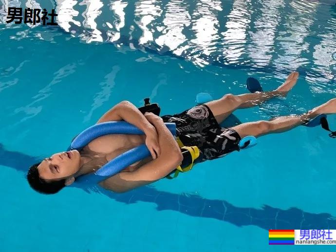 谢震业的腹肌，苏炳添的翘臀，梁劲生的长腿，田径队老公们的写真yyds! - 51虹马