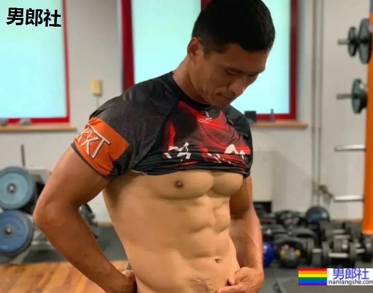 皮划艇肌肉运动员火了，野性荷尔蒙炸裂，网友直呼老公！ - 51虹马