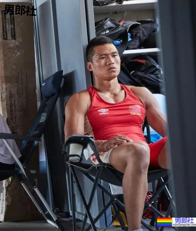 皮划艇肌肉运动员火了，野性荷尔蒙炸裂，网友直呼老公！ - 51虹马