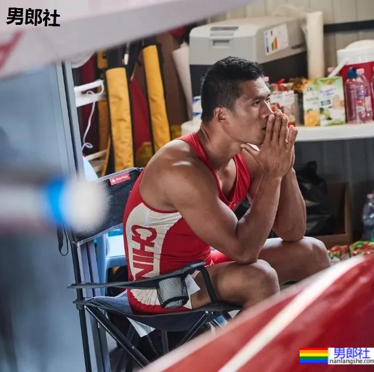 皮划艇肌肉运动员火了，野性荷尔蒙炸裂，网友直呼老公！ - 51虹马