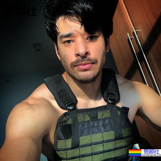 谁说肌肉模特只能矜持?菲律宾肌肉小哥又ㄎ一ㄤ又性感:John Spainhour - 51虹马 谁说肌肉模特只能矜持?菲律宾肌肉小哥又ㄎ一ㄤ又性感:John Spainhour - 51虹马