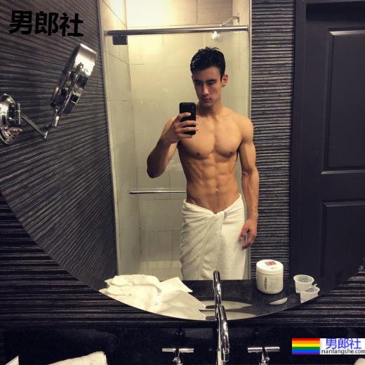 帅破天际外科医生！少女心復发怎么治才好：Alex Landi-51虹马