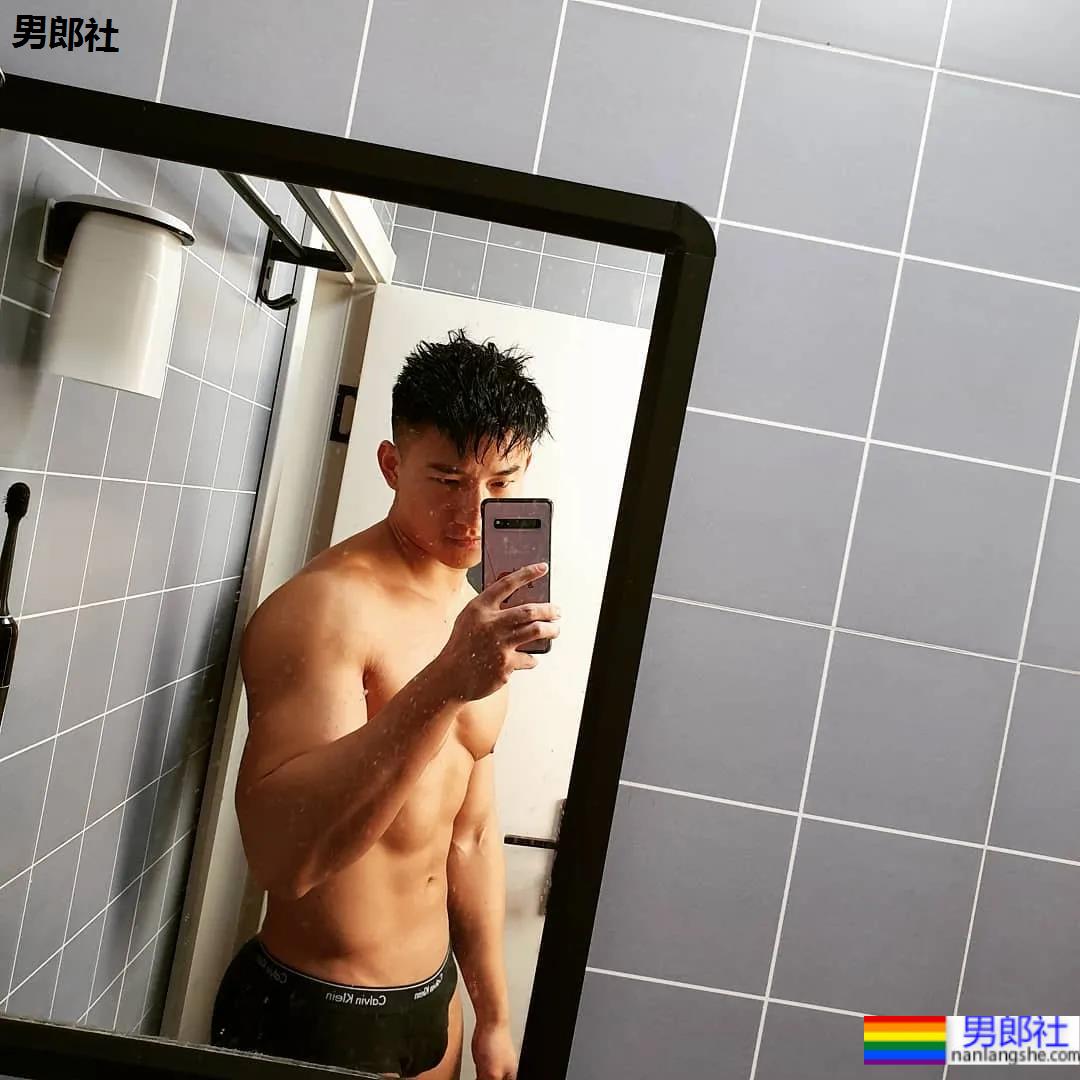 鼻子很大的肌肉小哥，这身材让网友都不淡定了！ - 51虹马