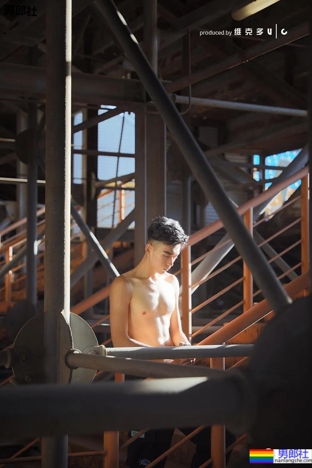 专访摄影师维克多​：在零下30°脱衣服拍写真是什么体验？ - 51虹马