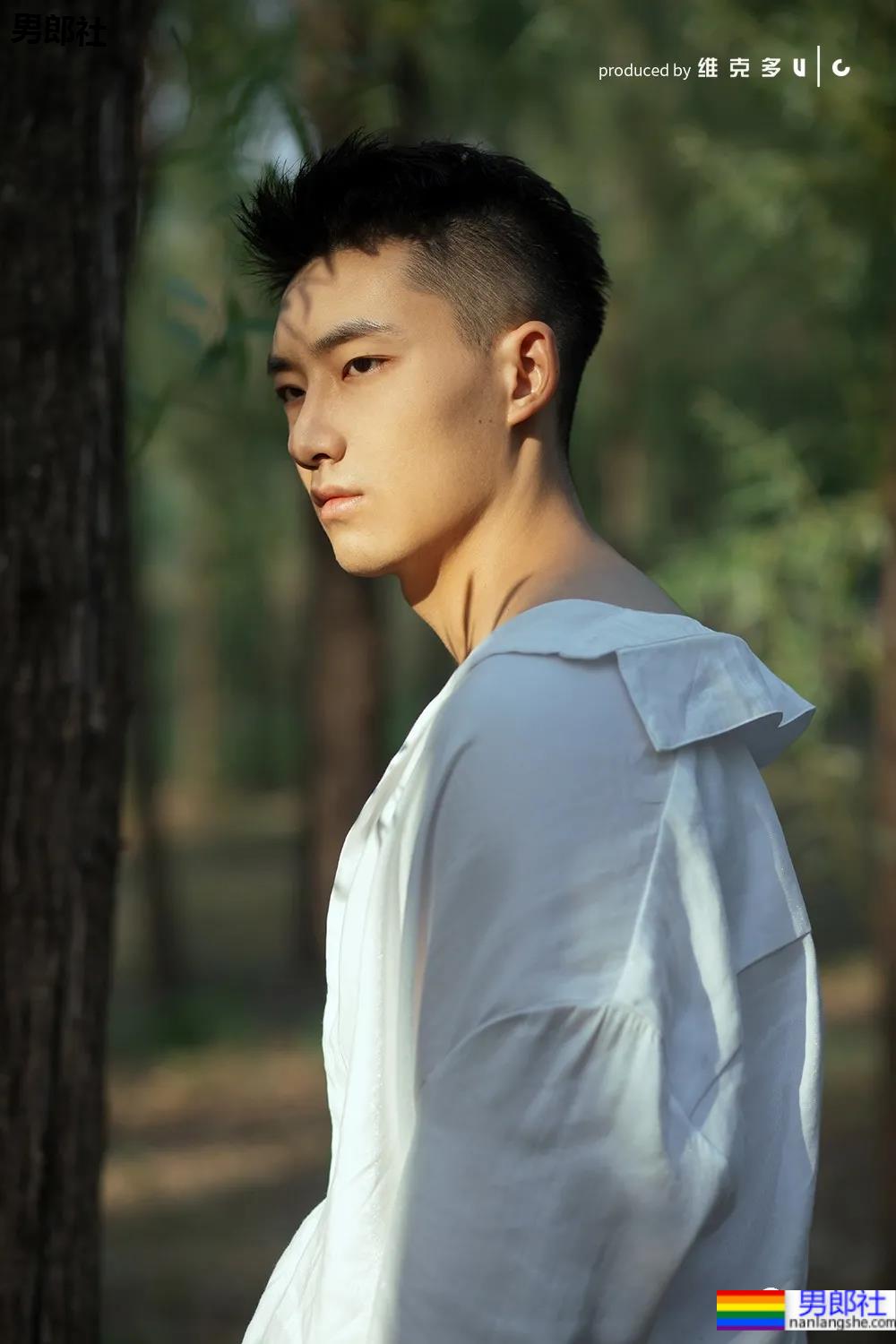 专访摄影师维克多​：在零下30°脱衣服拍写真是什么体验？ - 51虹马