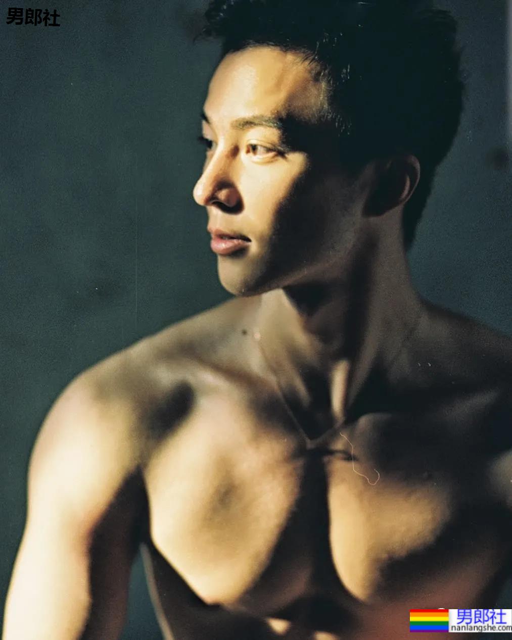 专访摄影师维克多​：在零下30°脱衣服拍写真是什么体验？ - 51虹马