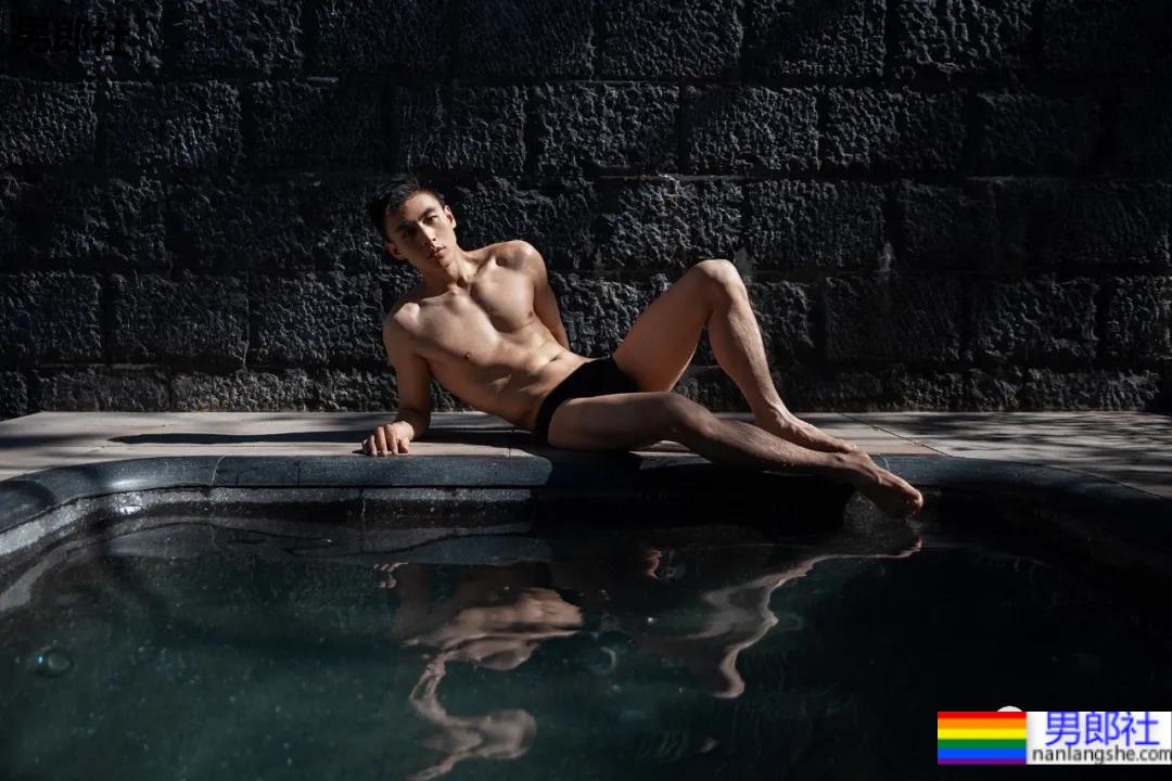 专访摄影师维克多​：在零下30°脱衣服拍写真是什么体验？ - 51虹马