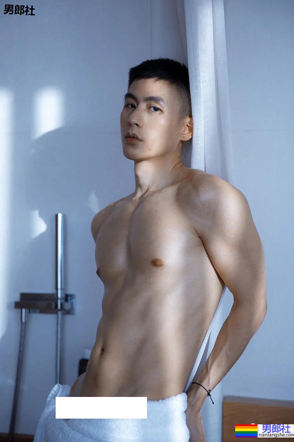 专访摄影师维克多​：在零下30°脱衣服拍写真是什么体验？ - 51虹马