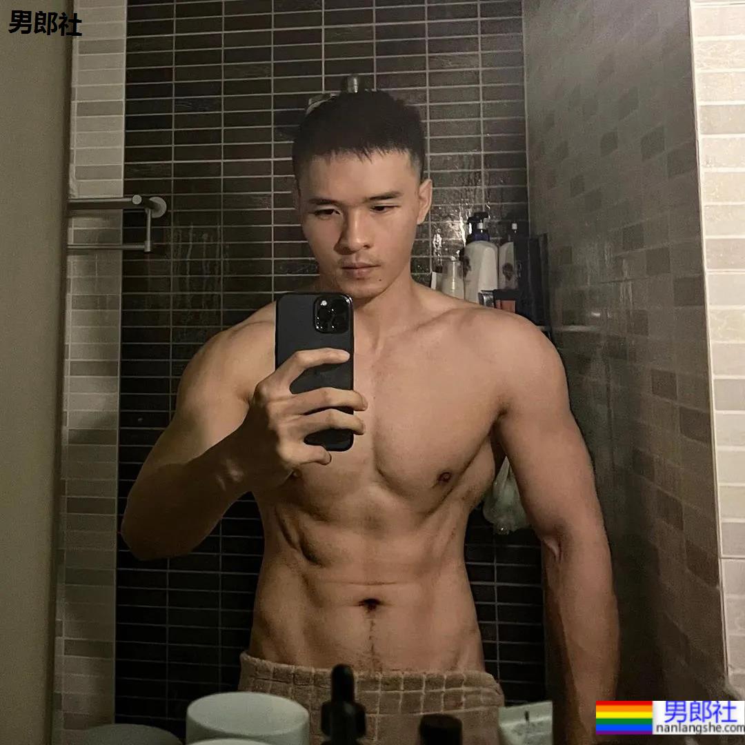 成都鲨鱼肌小哥爆红推特,有谁不可以吗? - 51虹马 成都鲨鱼肌小哥爆红推特,有谁不可以吗? - 51虹马