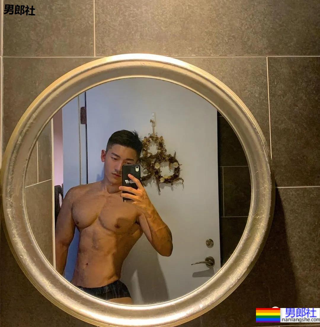 能让金主高兴的合不拢嘴，除了他的写真还有谁？ - 51虹马