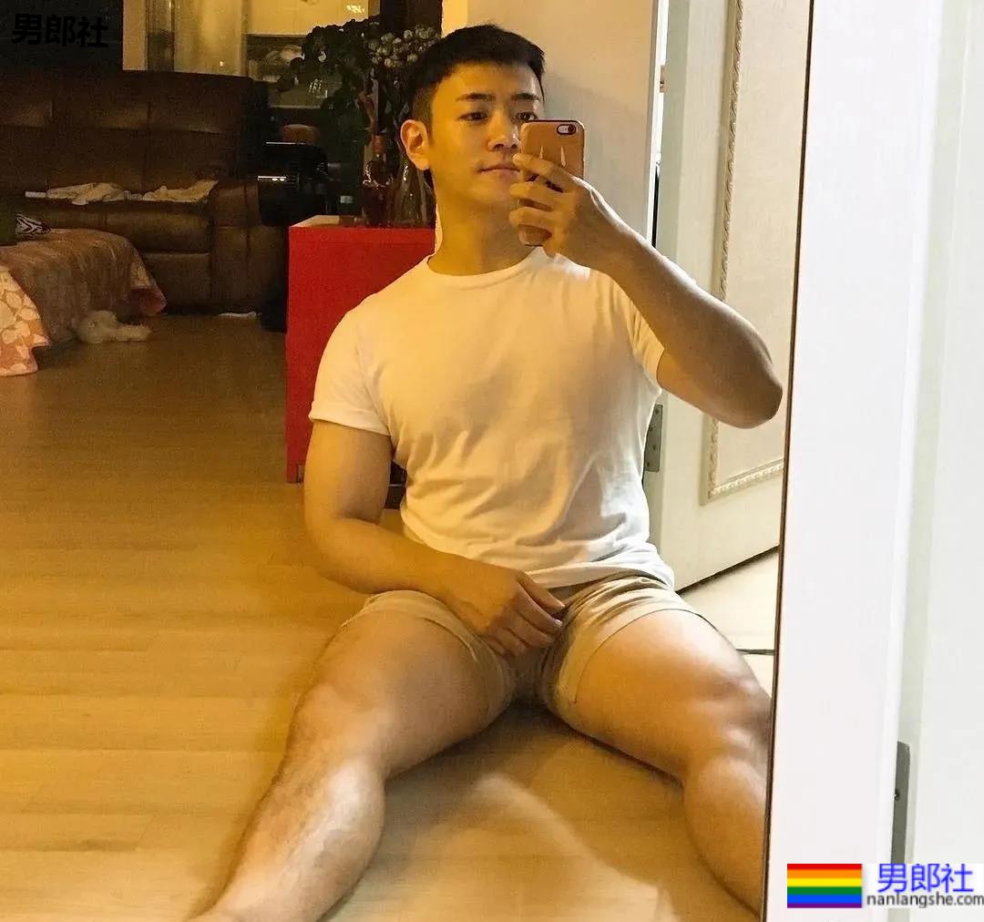 一个能满足金主所有幻想的肌肉壮男！ - 51虹马