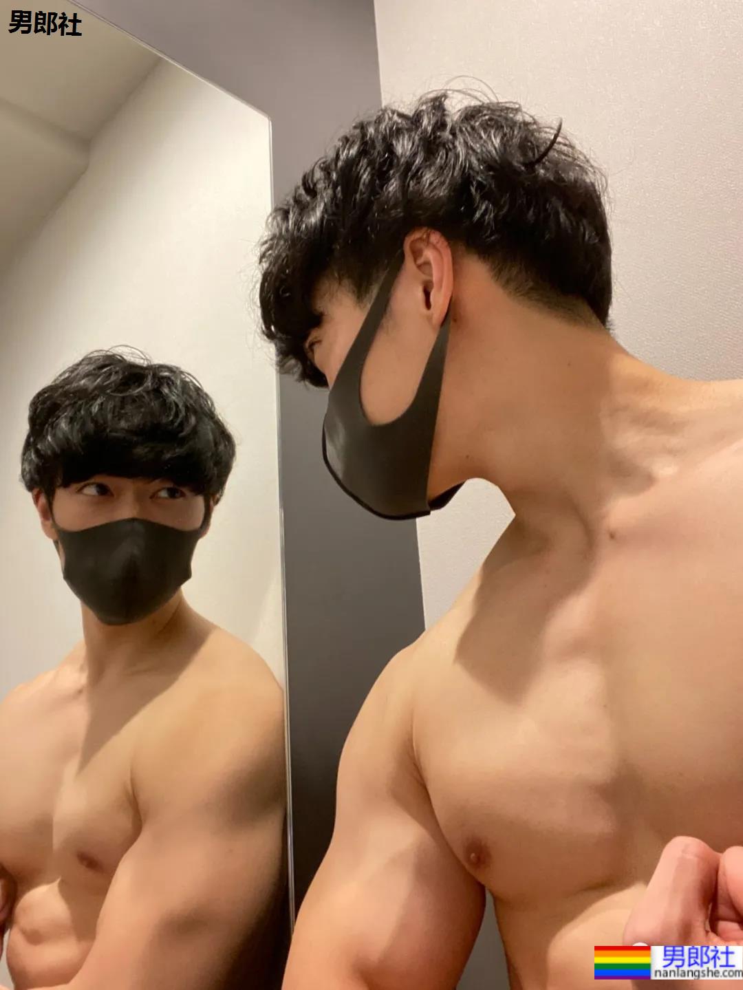 推特日本小伙的胸肌好看，老阿姨都不淡定了！-51虹马