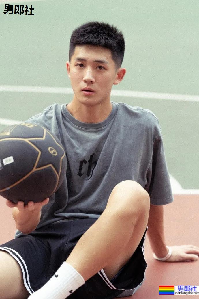 湖南理工02年185CM篮球体育生,薄肌寸头长腿弟弟也太可了吧! - 51虹马 湖南理工02年185CM篮球体育生,薄肌寸头长腿弟弟也太可了吧! - 51虹马