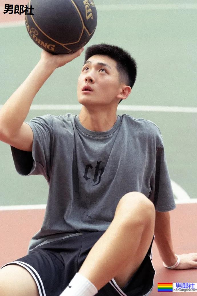 湖南理工02年185CM篮球体育生,薄肌寸头长腿弟弟也太可了吧! - 51虹马 湖南理工02年185CM篮球体育生,薄肌寸头长腿弟弟也太可了吧! - 51虹马