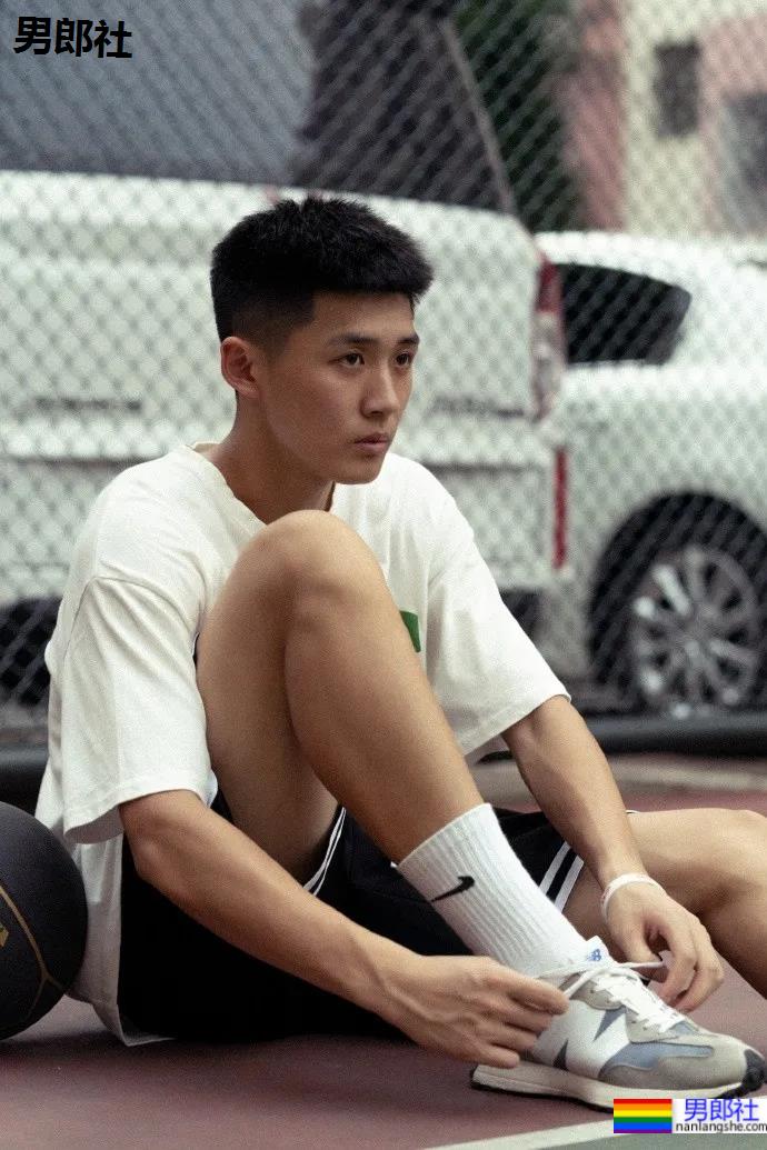 湖南理工02年185CM篮球体育生,薄肌寸头长腿弟弟也太可了吧! - 51虹马 湖南理工02年185CM篮球体育生,薄肌寸头长腿弟弟也太可了吧! - 51虹马