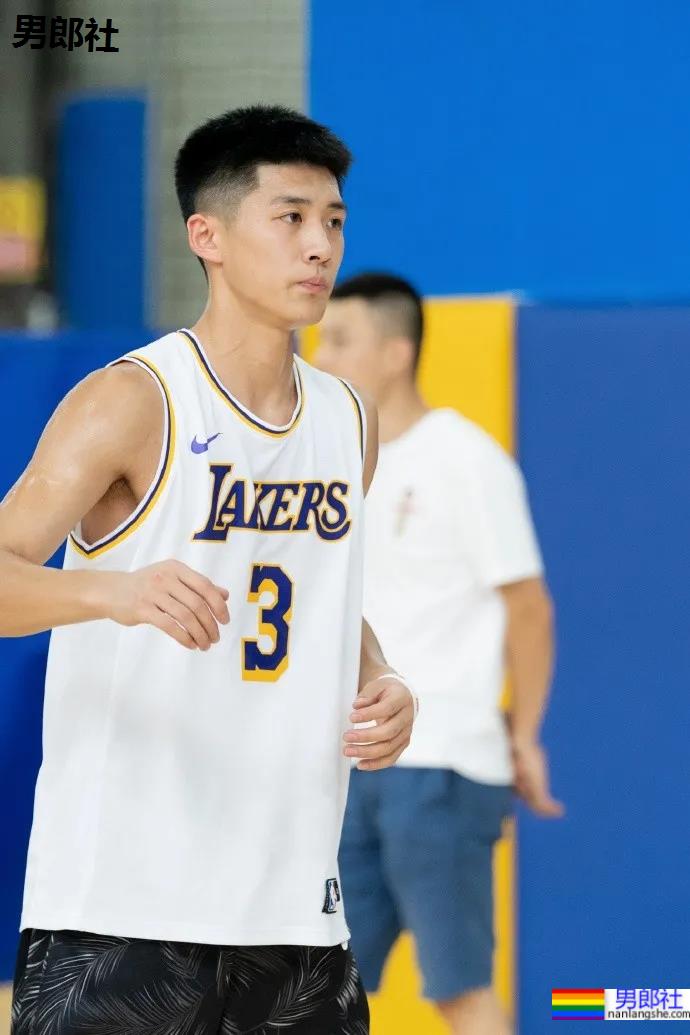 湖南理工02年185CM篮球体育生,薄肌寸头长腿弟弟也太可了吧! - 51虹马 湖南理工02年185CM篮球体育生,薄肌寸头长腿弟弟也太可了吧! - 51虹马