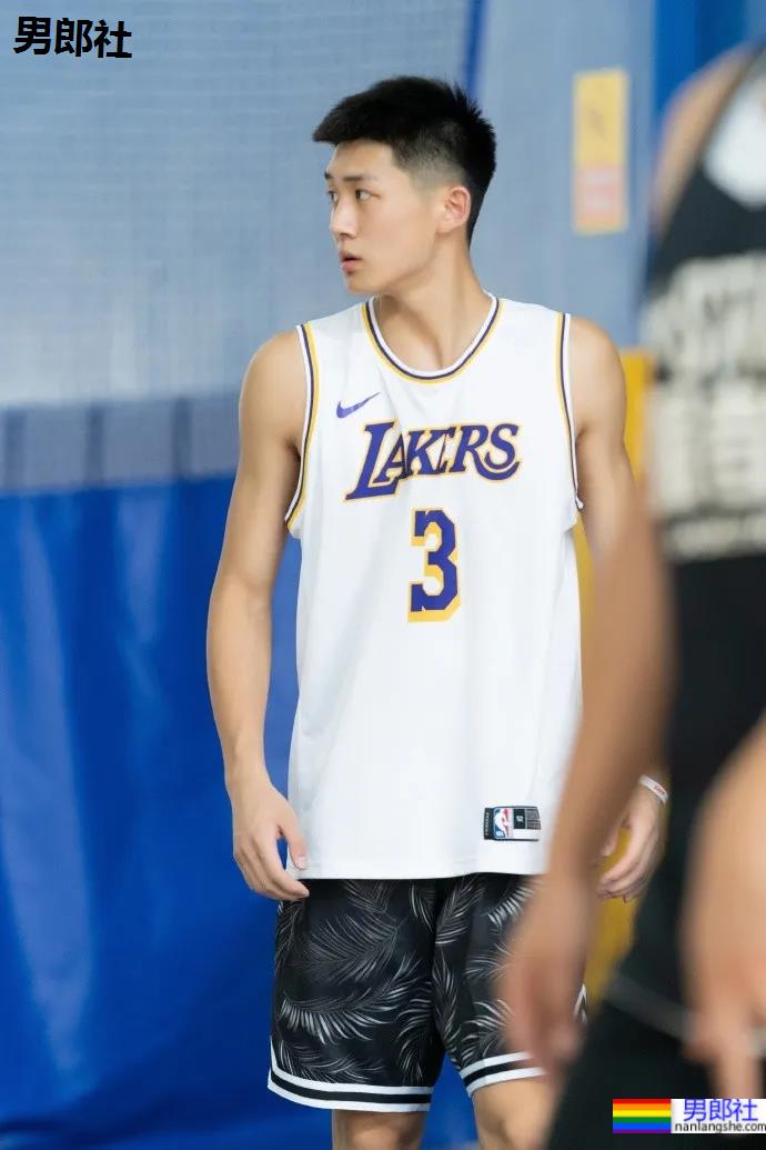 湖南理工02年185CM篮球体育生,薄肌寸头长腿弟弟也太可了吧! - 51虹马 湖南理工02年185CM篮球体育生,薄肌寸头长腿弟弟也太可了吧! - 51虹马