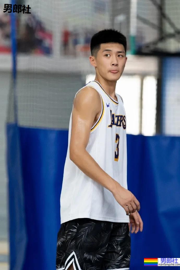 湖南理工02年185CM篮球体育生,薄肌寸头长腿弟弟也太可了吧! - 51虹马 湖南理工02年185CM篮球体育生,薄肌寸头长腿弟弟也太可了吧! - 51虹马