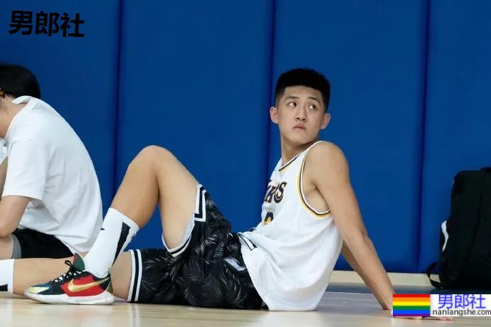 湖南理工02年185CM篮球体育生,薄肌寸头长腿弟弟也太可了吧! - 51虹马 湖南理工02年185CM篮球体育生,薄肌寸头长腿弟弟也太可了吧! - 51虹马