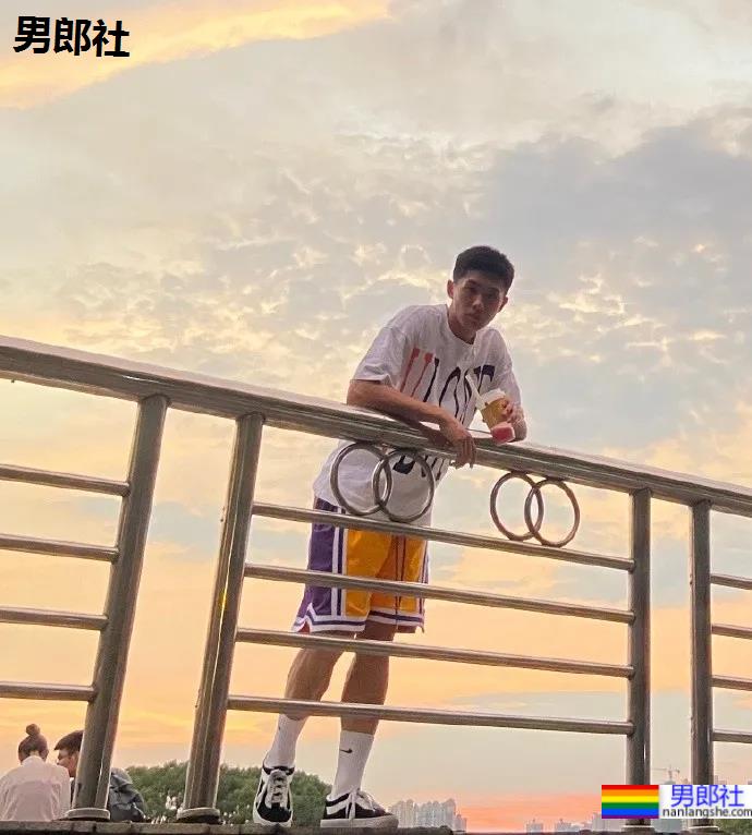 湖南理工02年185CM篮球体育生,薄肌寸头长腿弟弟也太可了吧! - 51虹马 湖南理工02年185CM篮球体育生,薄肌寸头长腿弟弟也太可了吧! - 51虹马