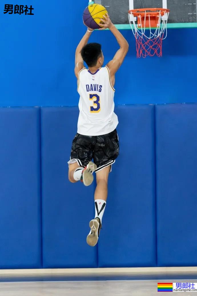 湖南理工02年185CM篮球体育生,薄肌寸头长腿弟弟也太可了吧! - 51虹马 湖南理工02年185CM篮球体育生,薄肌寸头长腿弟弟也太可了吧! - 51虹马