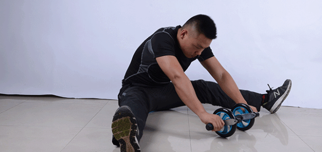 推特日本小伙的胸肌好看，老阿姨都不淡定了！ - 51虹马