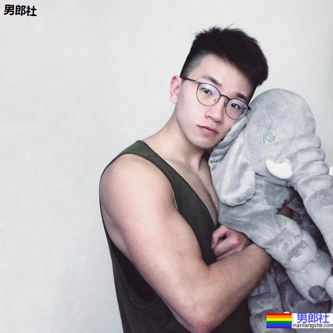 肌肉工程师今年32岁,你敢信?! - 51虹马 肌肉工程师今年32岁,你敢信?! - 51虹马