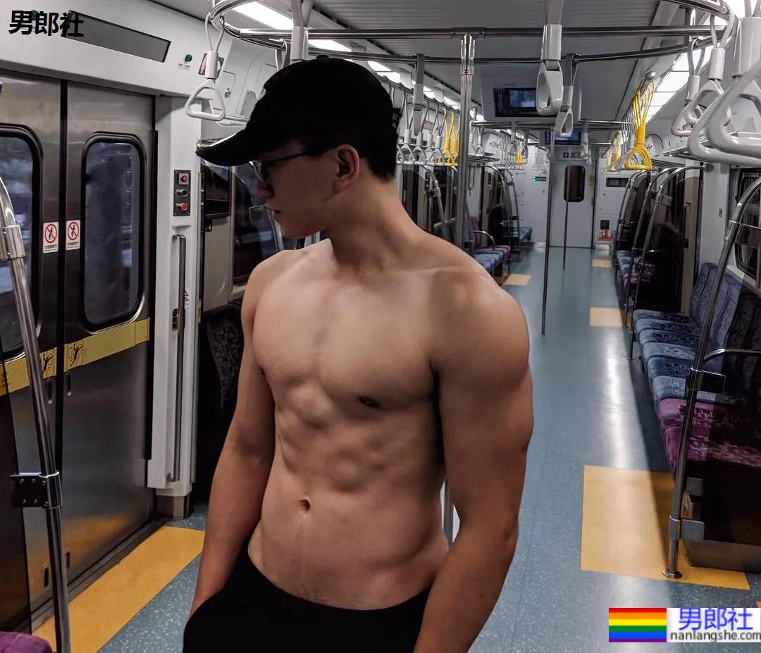 肌肉工程师今年32岁,你敢信?! - 51虹马 肌肉工程师今年32岁,你敢信?! - 51虹马