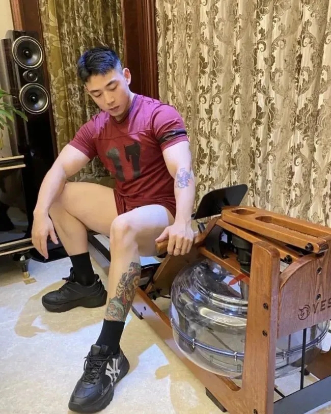 宁波这对双胞胎肌肉帅哥火了！ - 51虹马