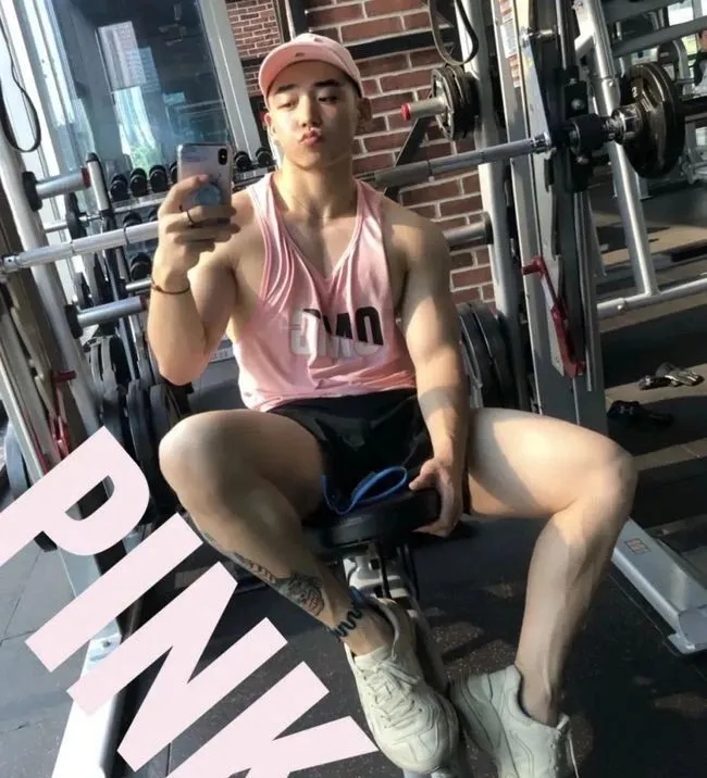 宁波这对双胞胎肌肉帅哥火了！ - 51虹马