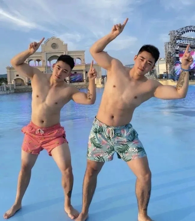 宁波这对双胞胎肌肉帅哥火了！ - 51虹马