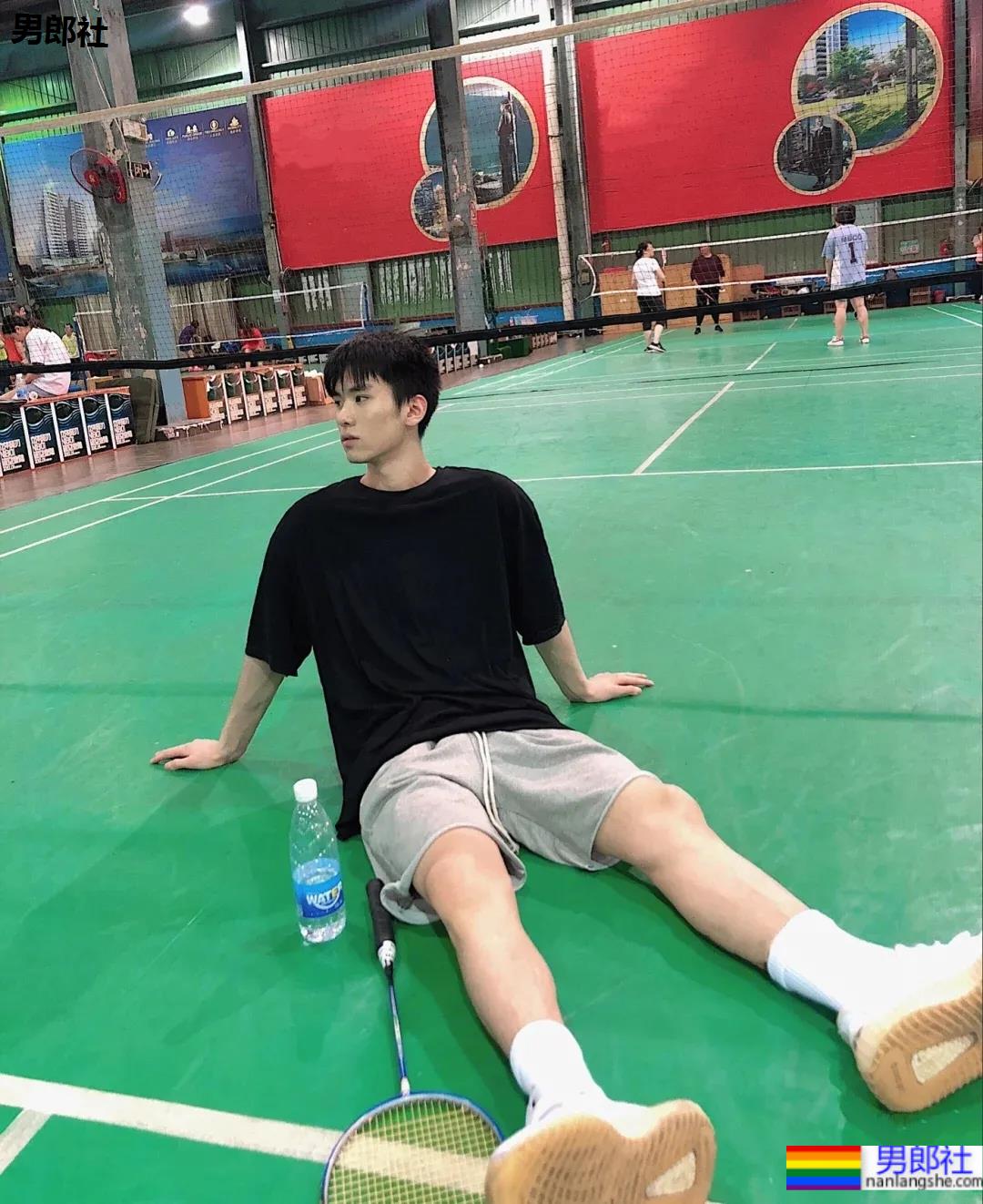 18岁毛球小哥哥太帅了！ - 51虹马