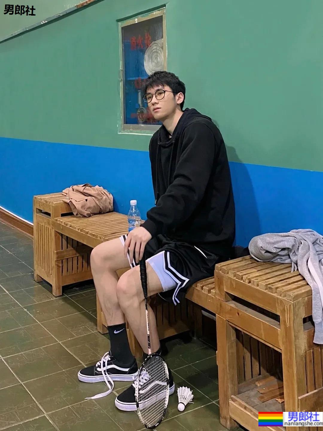 18岁毛球小哥哥太帅了！ - 51虹马