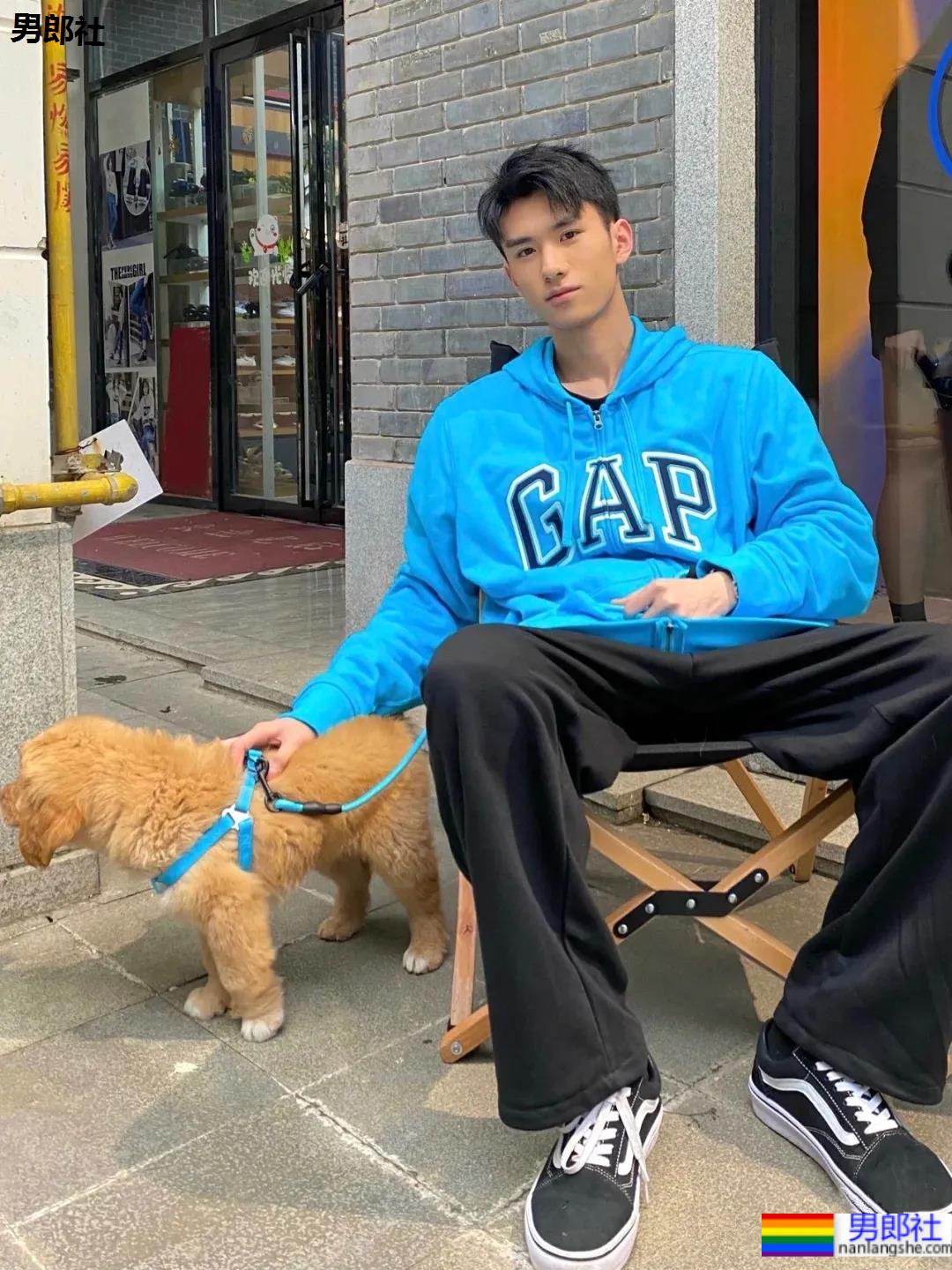 18岁毛球小哥哥太帅了！ - 51虹马