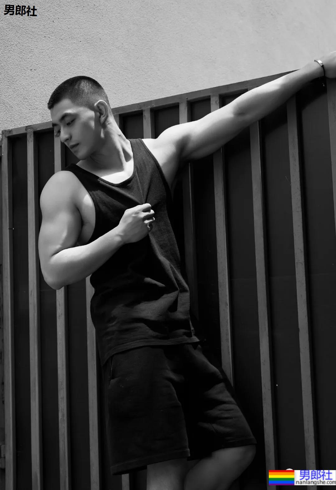 专访网红帅哥刘聪:寸头男生到底有多欲!四川屈楚萧太爱了! - 51虹马 专访网红帅哥刘聪:寸头男生到底有多欲!四川屈楚萧太爱了! - 51虹马