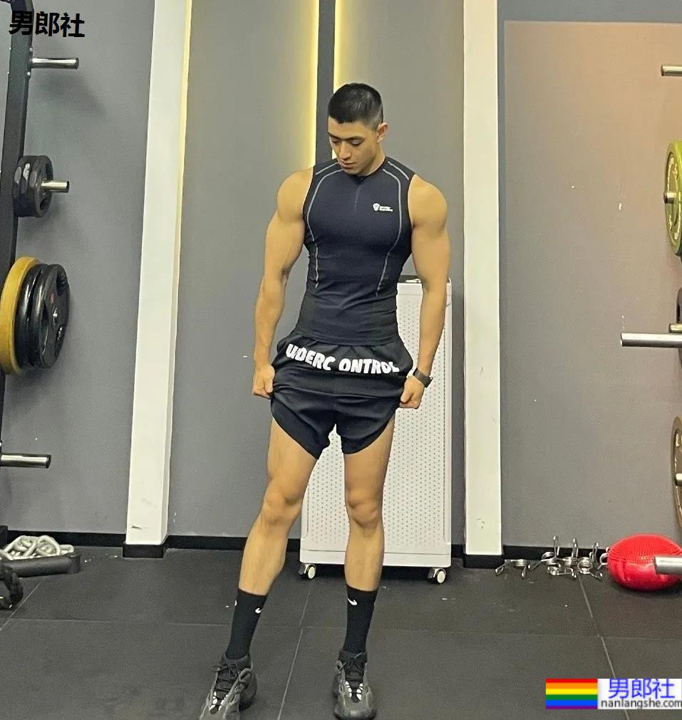 专访网红帅哥刘聪:寸头男生到底有多欲!四川屈楚萧太爱了! - 51虹马 专访网红帅哥刘聪:寸头男生到底有多欲!四川屈楚萧太爱了! - 51虹马