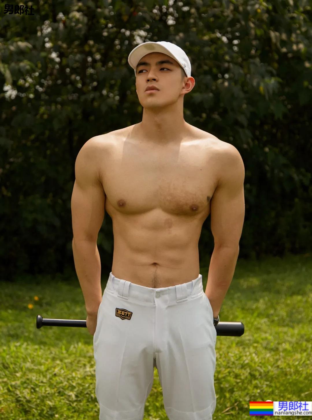 专访网红帅哥刘聪:寸头男生到底有多欲!四川屈楚萧太爱了! - 51虹马 专访网红帅哥刘聪:寸头男生到底有多欲!四川屈楚萧太爱了! - 51虹马