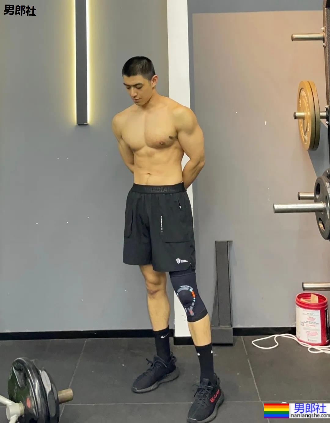 专访网红帅哥刘聪:寸头男生到底有多欲!四川屈楚萧太爱了! - 51虹马 专访网红帅哥刘聪:寸头男生到底有多欲!四川屈楚萧太爱了! - 51虹马