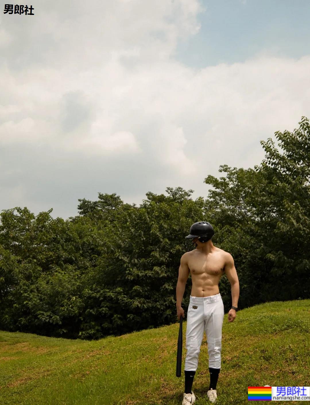 专访网红帅哥刘聪:寸头男生到底有多欲!四川屈楚萧太爱了! - 51虹马 专访网红帅哥刘聪:寸头男生到底有多欲!四川屈楚萧太爱了! - 51虹马